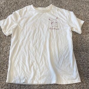 Casual White Cotton Tee with Chest Design